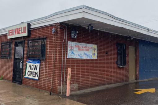 Denver man confronts beer drive-thru clerk with assault rifle