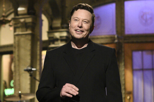 Will ‘SNL’ continue to book guest hosts like Elon Musk? Production expert weighs in