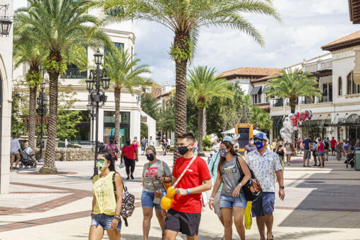 Disney World offering discounts to teachers and first responders who stay here this summer