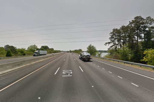 Alabama family’s vehicle plunges into lake; at least 4 killed, including 2 kids: report