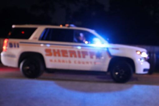 Houston-area nail salon employee shot at shopping center