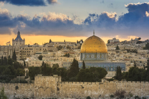 Hamas fires rockets into Israel amid Jerusalem unrest