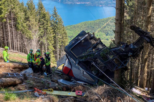 Italian cable car plunges to the ground, killing at least 9