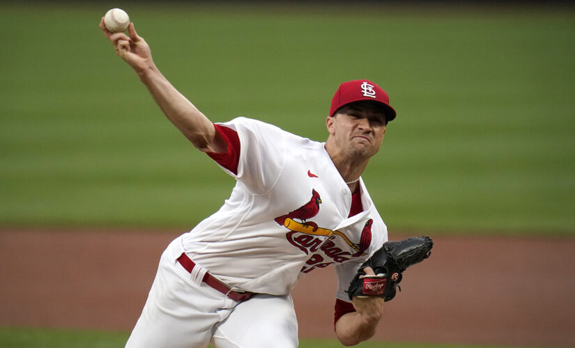 Flaherty earns ML leading 8th win as Cards beat Pirates 8-5