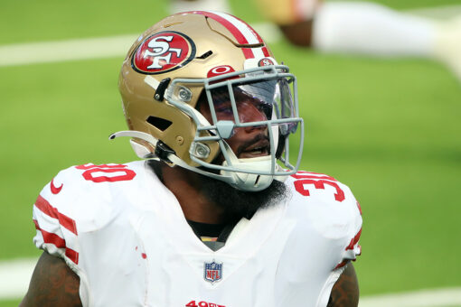 49ers’ Jeff Wilson suffers torn meniscus trying to stand up after workout, GM says