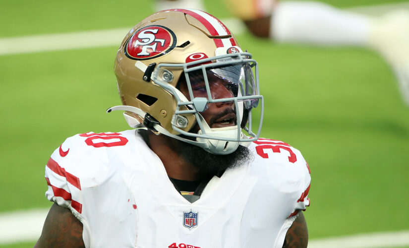 49ers’ Jeff Wilson suffers torn meniscus trying to stand up after workout, GM says