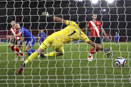 Leicester rallies for 1-1 with 10-man Southampton in EPL