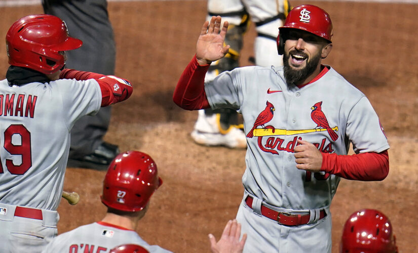 Carpenter hits another pinch homer as Cardinals beat Pirates