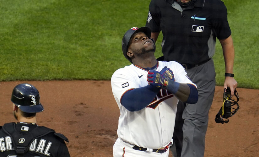 Sanó homers three times, Twins rally to beat White Sox 5-4