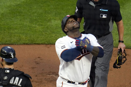 Sanó homers three times, Twins rally to beat White Sox 5-4