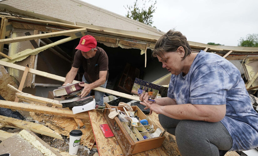 Tornado approaches downtown Atlanta as Mississippi residents recover from severe damage