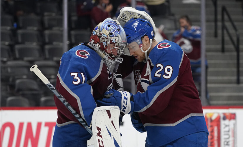 MacKinnon records hat trick, Avs beat Blues 6-3 in Game 2