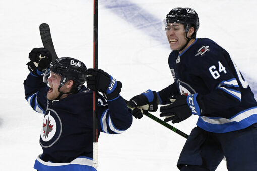 Jets storm back from 3-goal deficit, top Oilers 5-4 in OT