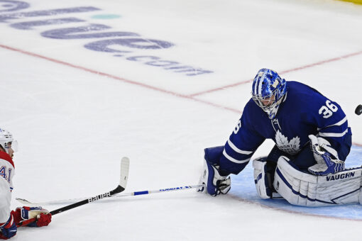 Canadiens beat Maple Leafs 2-1; Tavares injured early