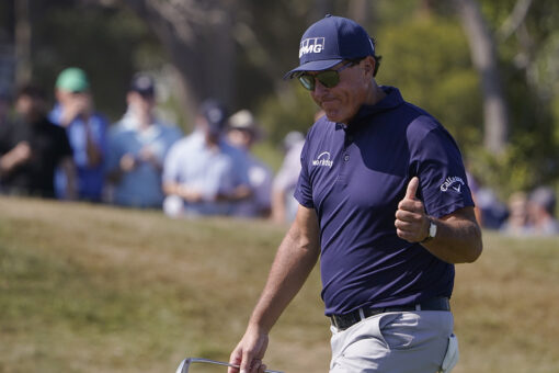 Column: Never No. 1, Mickelson’s legacy will be longevity