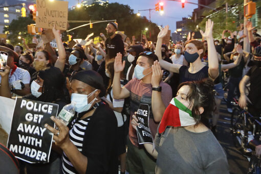 Israel, Palestine protesters clash in New York
