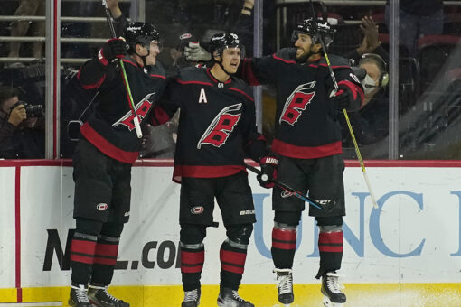 Aho, Nedeljkovic lift Hurricanes past Predators, 3-0