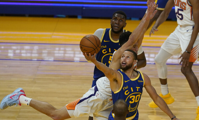 Warriors rally for second straight night, beat Suns 122-116