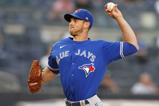 Matz excels in NY return, Kluber hurt, Jays top Yanks 6-2
