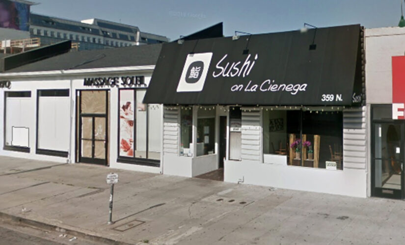 Pro-Palestinian mob attacks Jewish diners in LA, 3 suspects sought in hate crime investigation