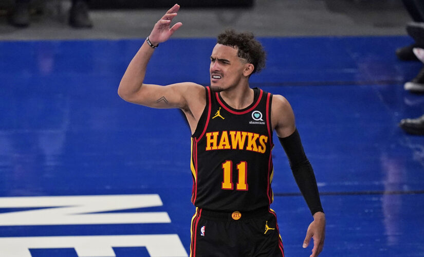 Young hits runner with 0.9 left to lift Hawks past Knicks