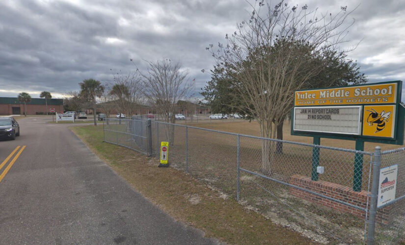 Florida 8th grade student says teacher deemed outfit too revealing: report