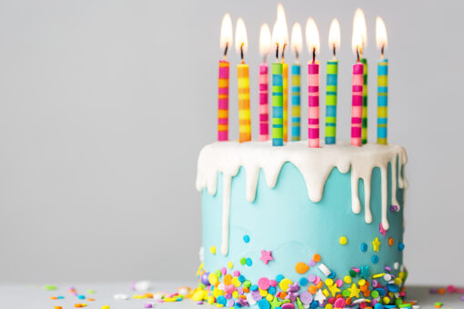 Dad makes spit-free fan that blows out birthday candles in a hygienic way