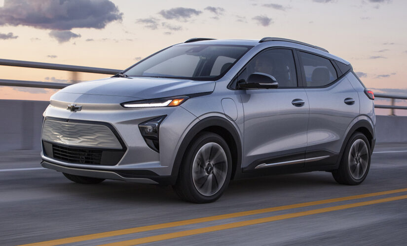 Electric Chevrolet Bolt EUV rated at 247 miles per charge