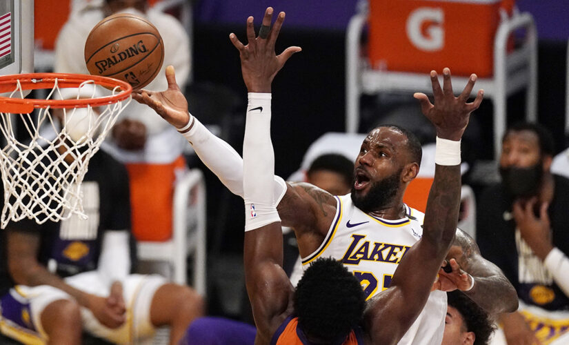 LeBron James faces hurdle with Anthony Davis injured: ‘These shoulders were built for a reason’