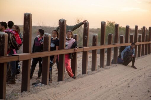 Arizona Border Patrol agents nab more than 1,600 migrants over the weekend