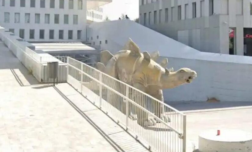 Missing man’s body recovered inside dinosaur statue, may have gotten stuck retrieving cell phone: repot