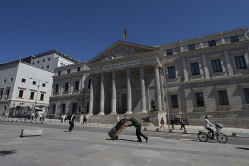 Black candidate challenges political status quo in Spain
