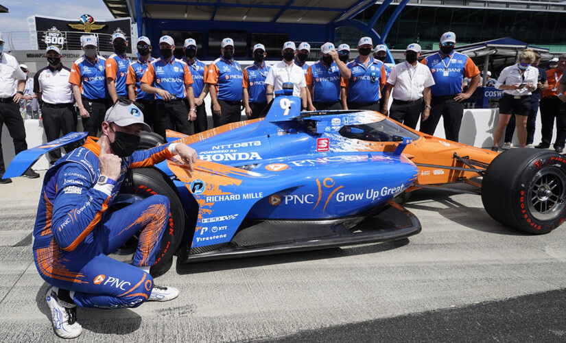 Scott Dixon wins Indy 500 pole ahead of Herta, VeeKay