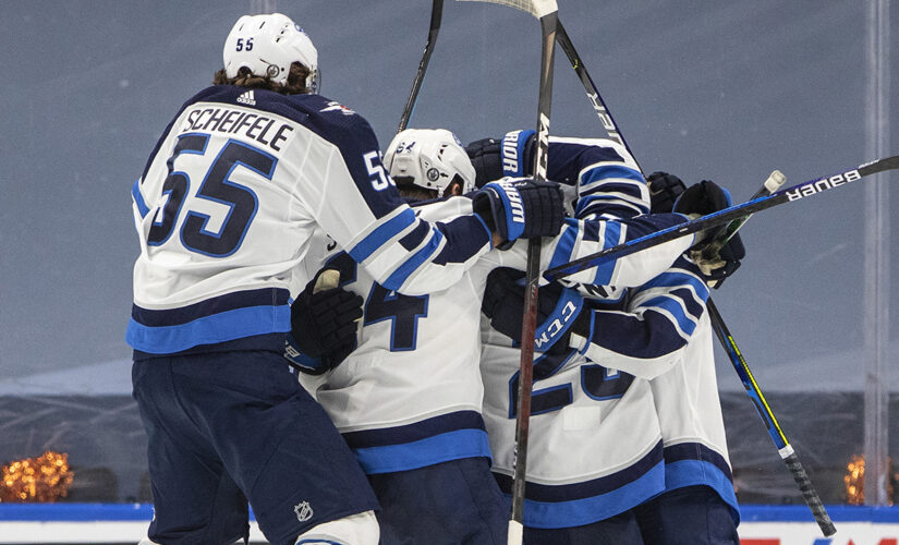 Stastny scores in OT, Jets beat Oilers 1-0 for 2-0 lead