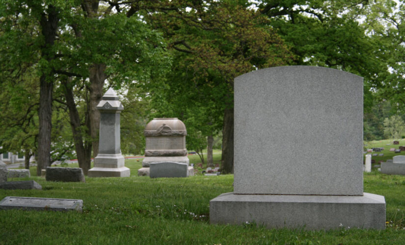 Utah woman’s headstone has her fudge recipe engraved on the back