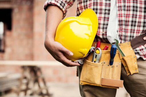 Detroit judge scolds construction worker for wearing T-shirt during online court hearing