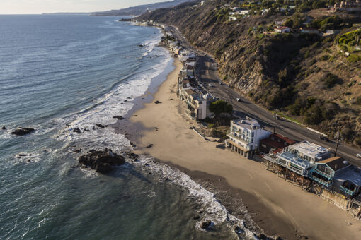 Malibu beach house balcony collapse leaves 2 critically hurt, others with minor injuries