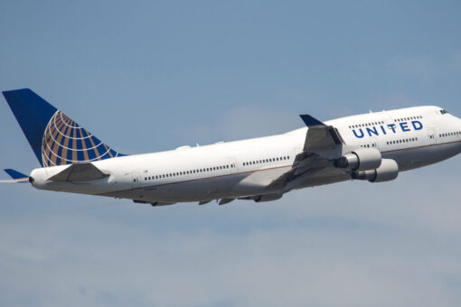 United Airlines extends beer/wine service to more flights over two hours
