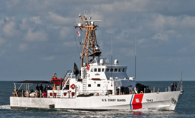 2 dead, 10 missing after boat overturns off Key West, Florida