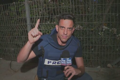 Rockets explode overhead during Fox News’ Trey Yingst appearance as Hamas missile attack on Israel continues