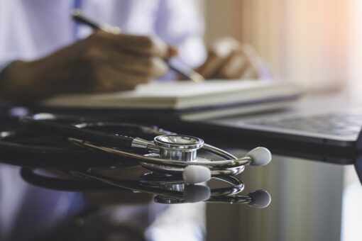 Doctor accused of sexually assaulting patient, asking to check her ‘bum’