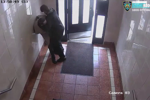 Man, 69, placed in headlock and robbed in Brooklyn building