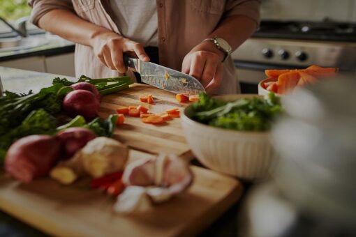 Plant-based dinners cut heart disease risk by 10%, study says