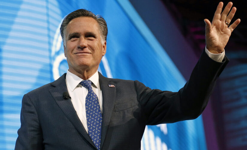 Romney booed while on stage at Utah GOP convention