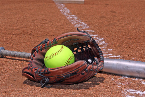 Utah high school softball star makes incredible catch by jumping over fence during state championship
