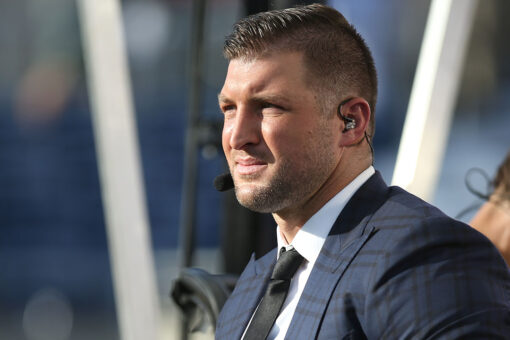 Jaguars’ Trevor Lawrence praises Tim Tebow as the kind of teammate ‘you want in your locker room’