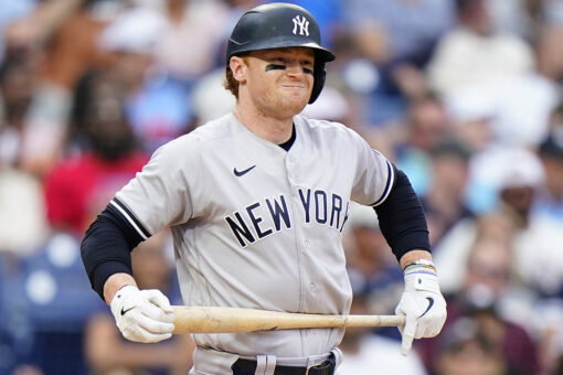 Frazier snaps tie, Yankees come back to beat Blue Jays 6-5