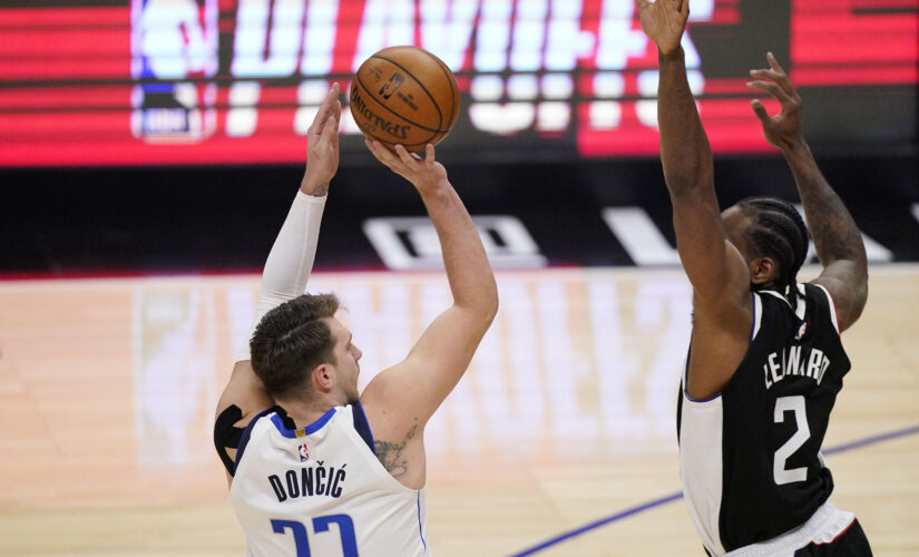 Doncic scores 42, leads Mavs over Clippers 105-100 in Game 5