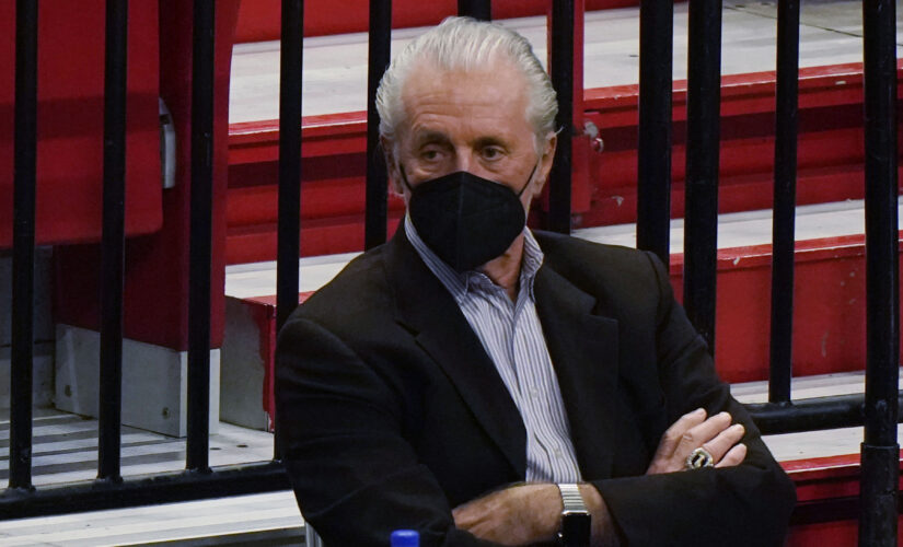 Heat’s Riley fined $25,000 for remarks about a LeBron return
