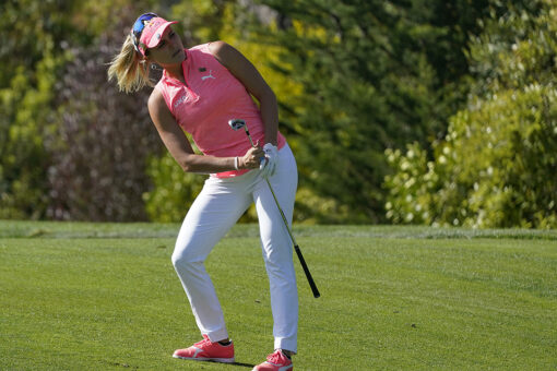 Thompson uses flawless round to take lead at US Women’s Open